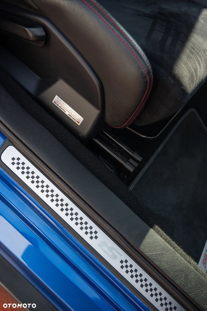 Subaru Impreza STI - 23