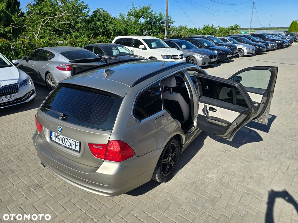 BMW Seria 3 - 36