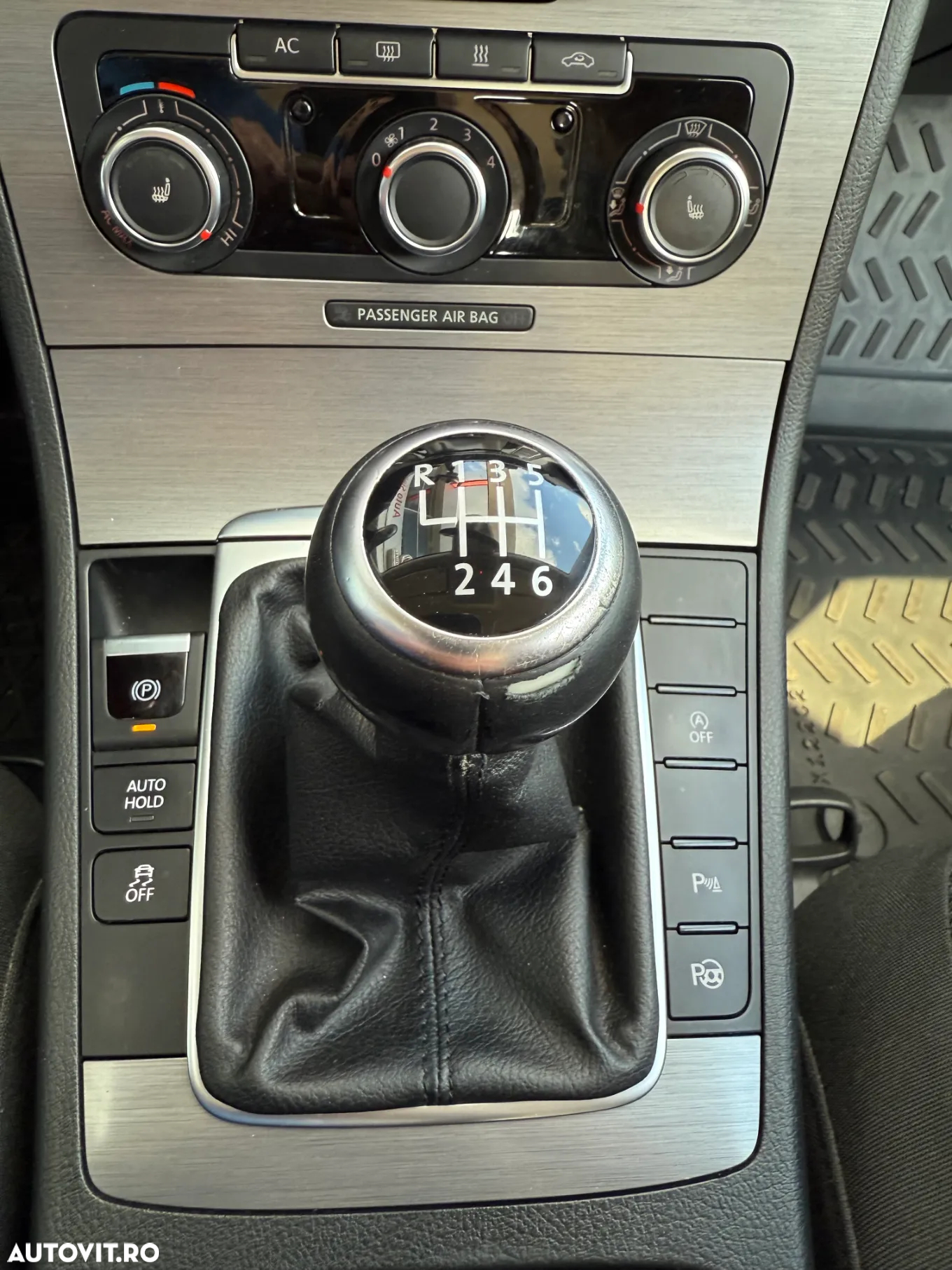 Volkswagen Passat Variant 2.0 TDI BlueMotion Technology Highline - 10