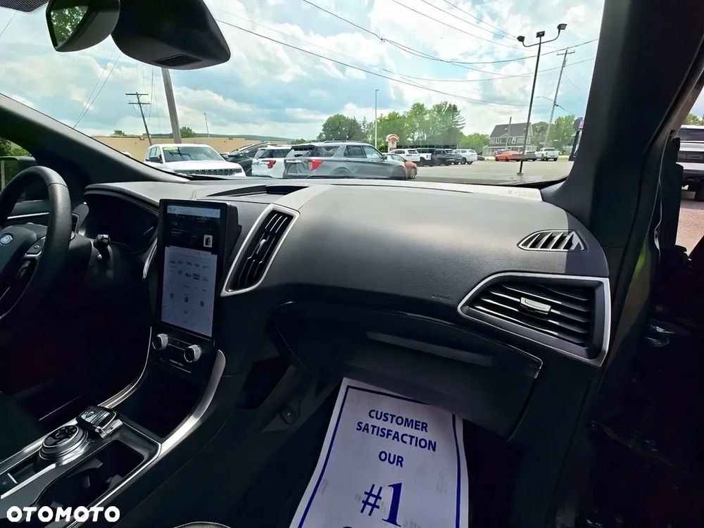 Ford Edge - 8
