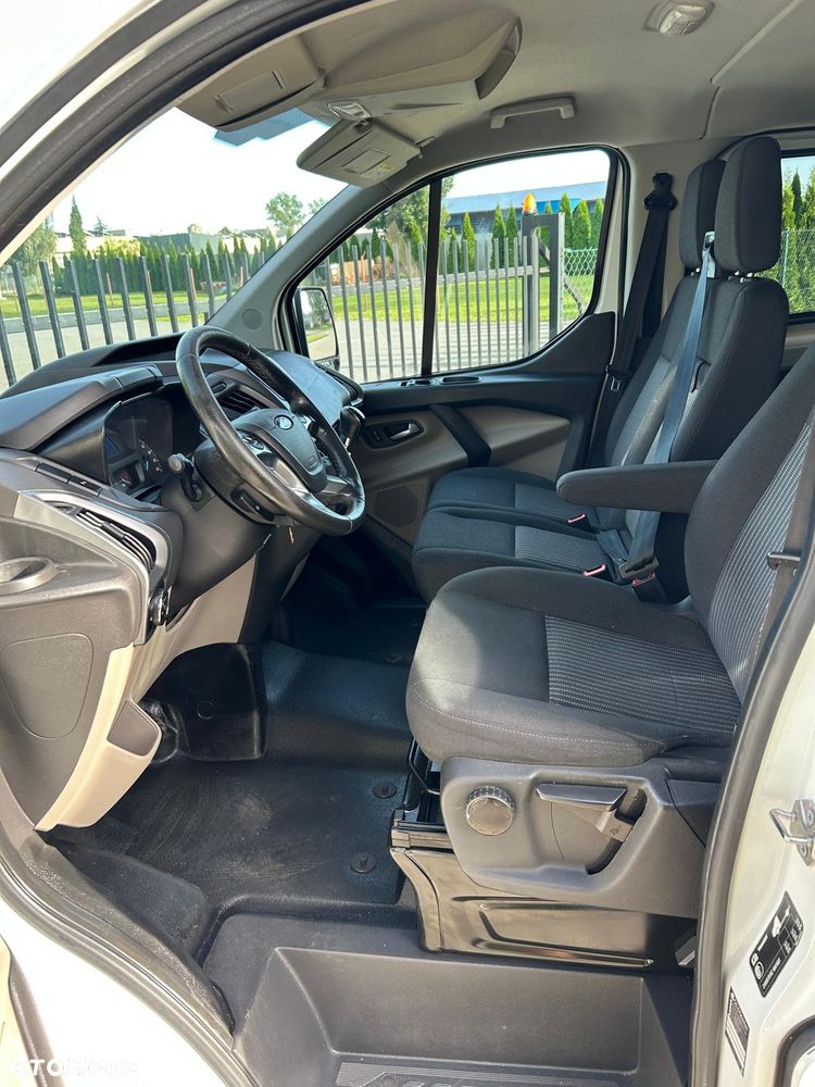 Ford Transit Custom 300 L2H1 Limited (bryg.) - 19