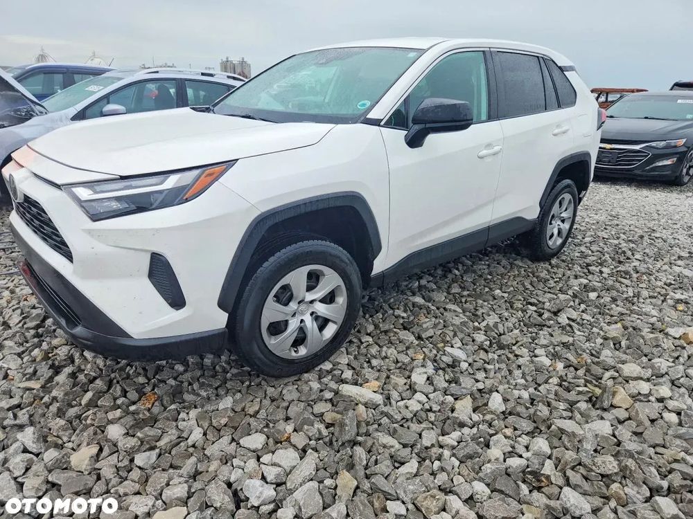 Toyota RAV4 - 1