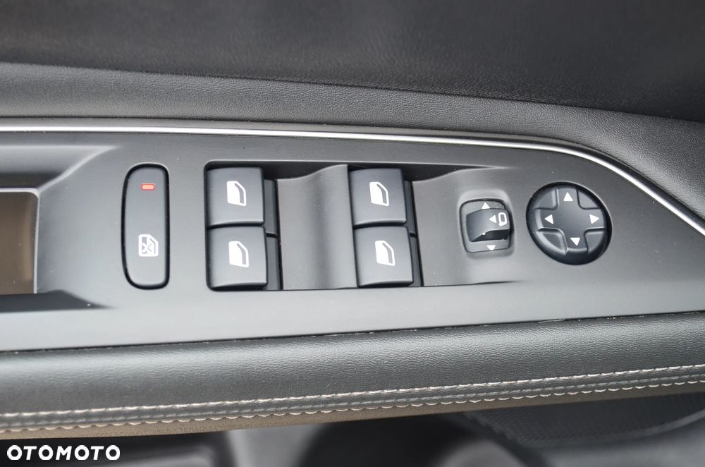 Peugeot 3008 BlueHDi 130 Stop & Start EAT8 Allure - 18