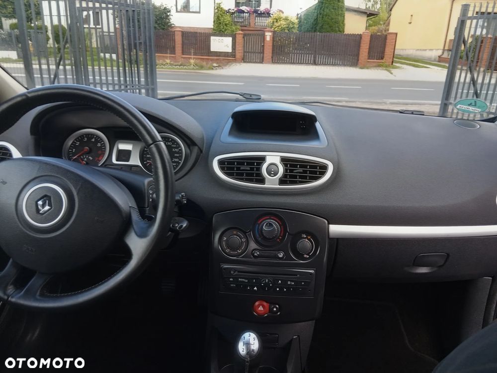 Renault Clio 1.2 16V 75 Expression - 6