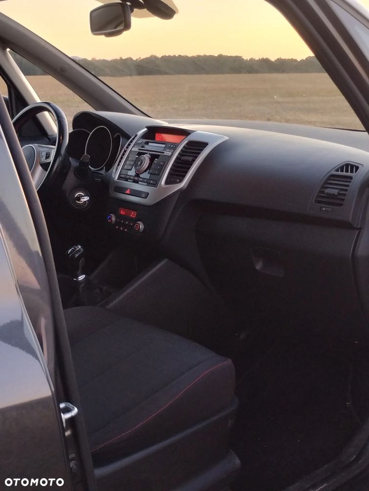 Kia Venga 1.4 L - 32
