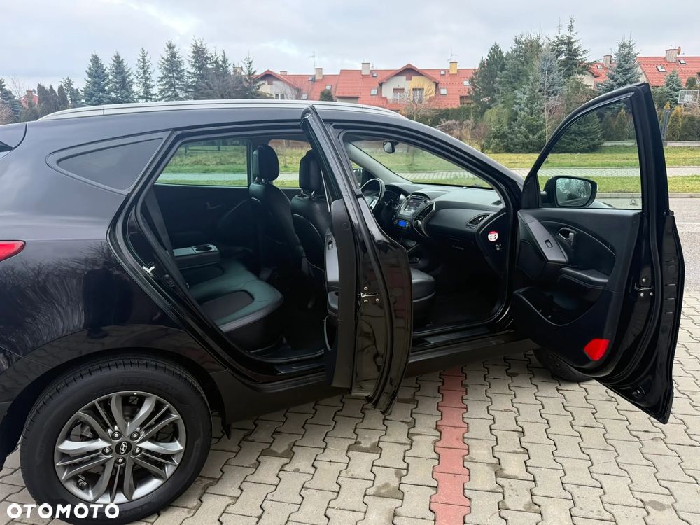 Hyundai ix35 1.6 2WD Fifa World Cup Edition - 32