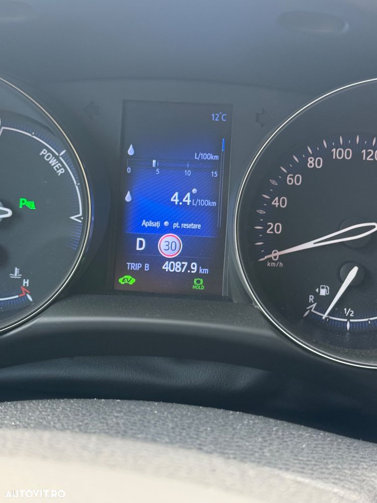 Toyota C-HR Lounge - 8