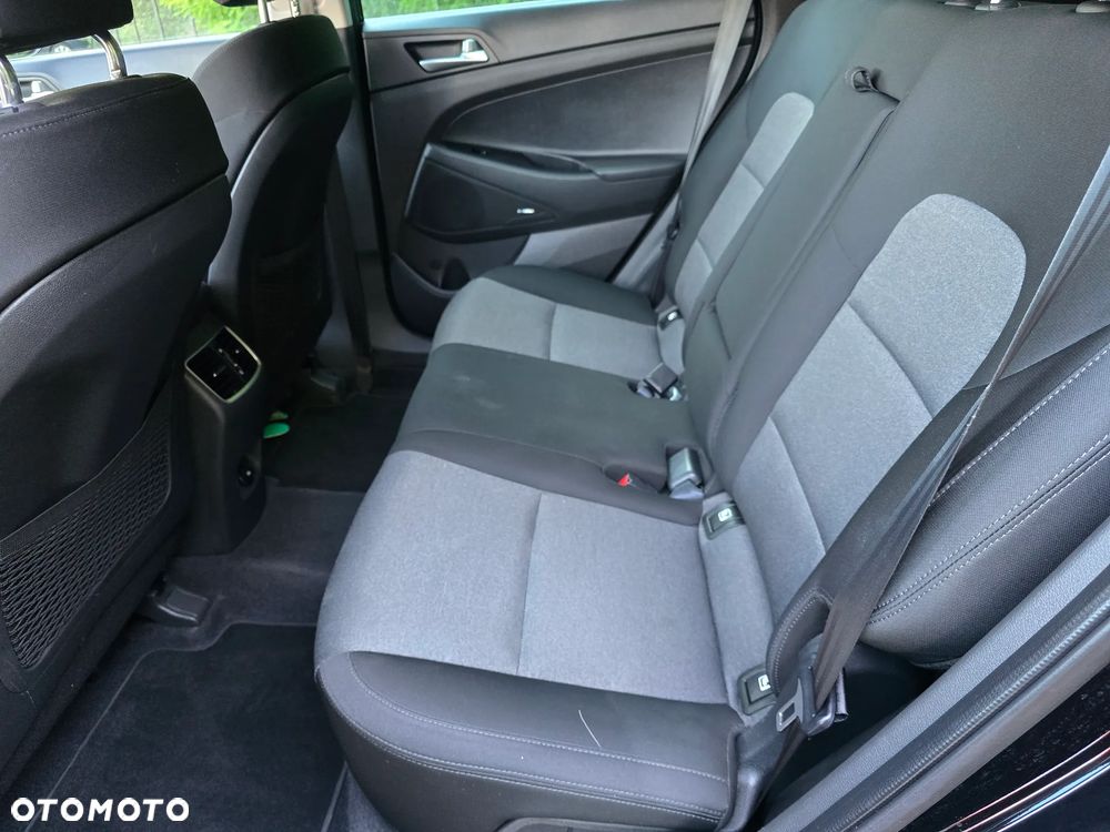 Hyundai Tucson 2.0 CRDI 4WD Automatik Style - 24