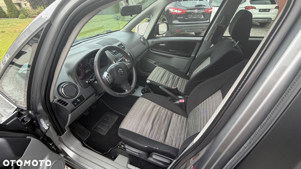 Suzuki SX4 2.0 DDiS 4x4 Style - 9