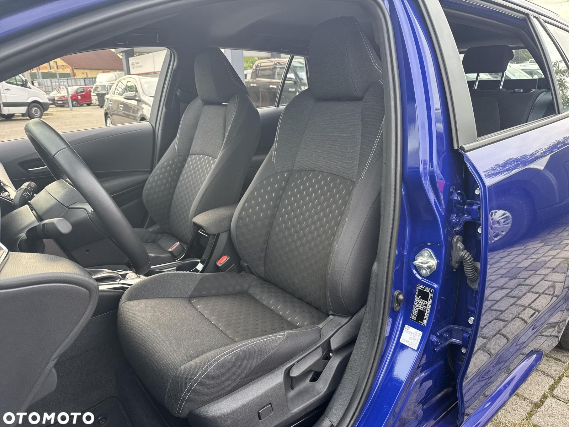Toyota Corolla 1.8 Hybrid Comfort - 23