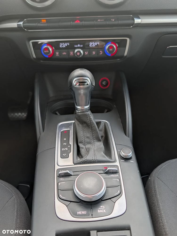 Audi A3 Limousine 1.4 TFSI Attraction S tronic - 24
