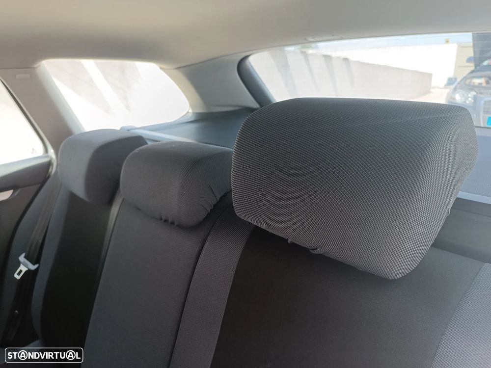 VW Golf Variant 1.6 TDi Highline - 21