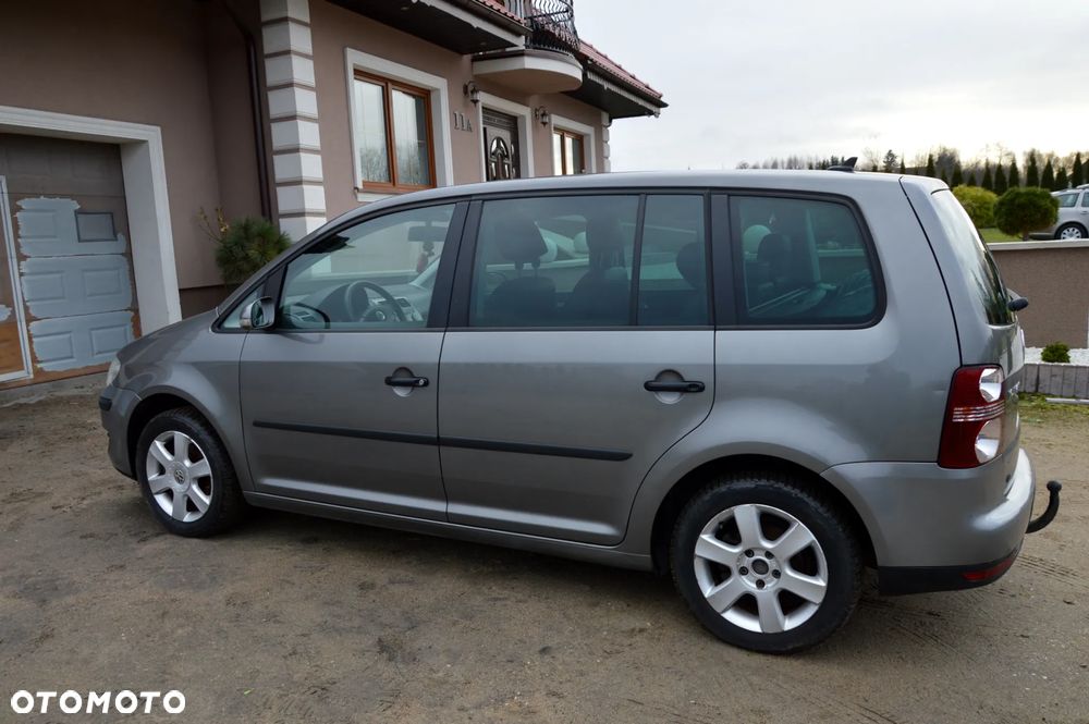 Volkswagen Touran 1.9 TDI Highline - 2