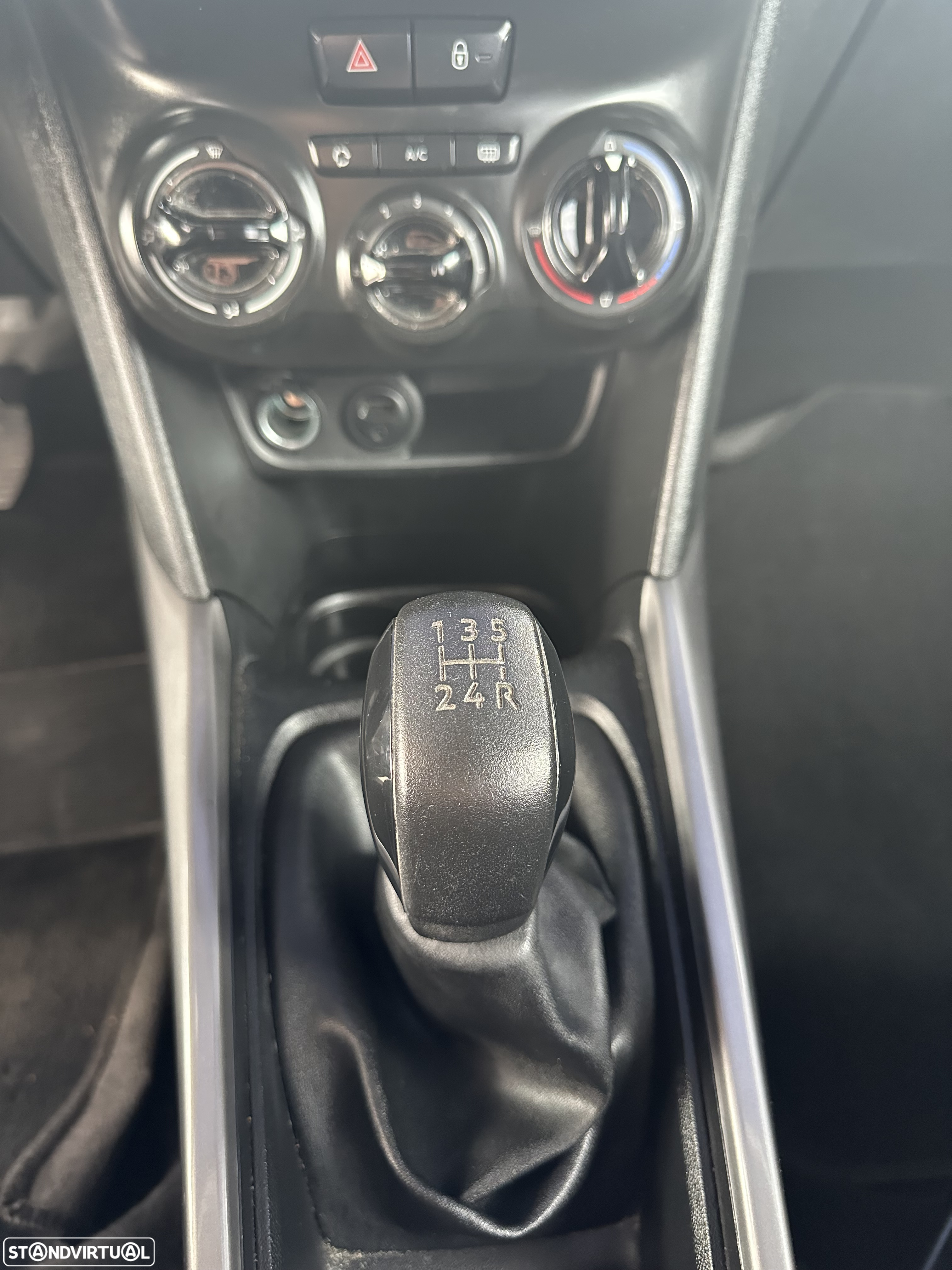 Peugeot 2008 1.2 PureTech Style - 14