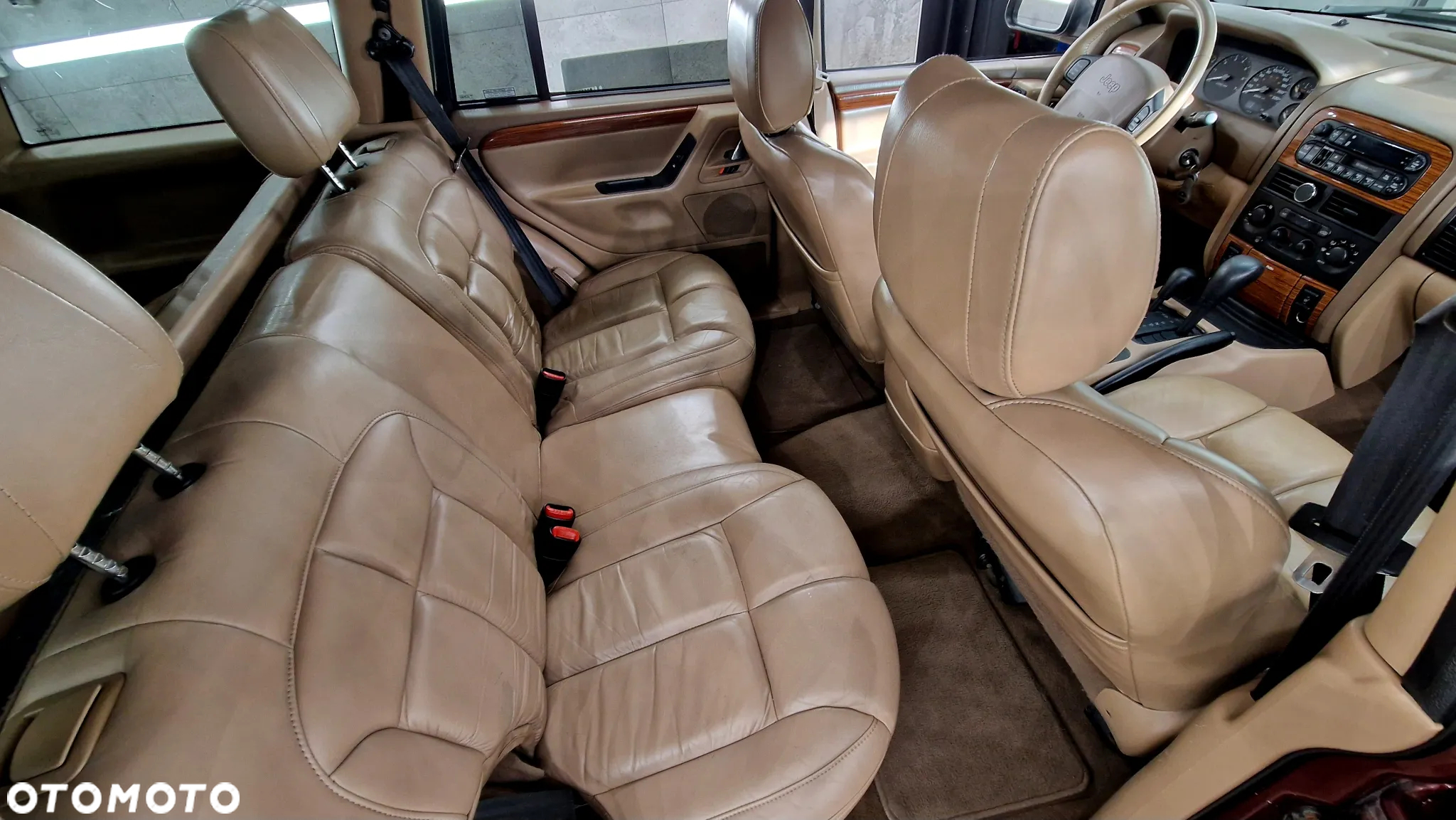 Jeep Grand Cherokee 4.7 Limited - 30