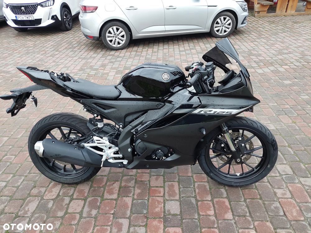 Yamaha YZF - 6