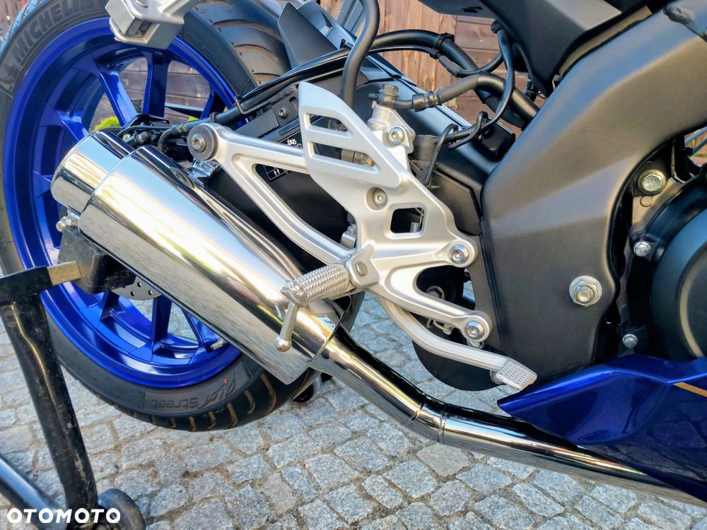 Yamaha YZF - 7