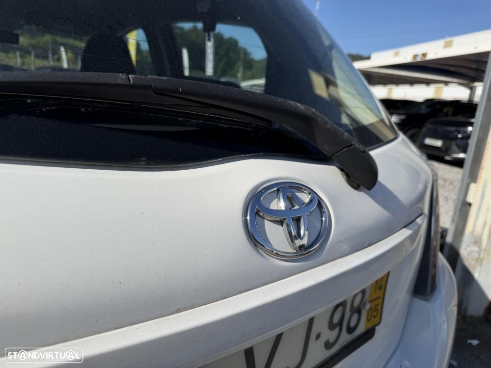 Toyota Yaris 1.4 D-4D Sport +P.Tec. +P.Lu.+TSS - 14