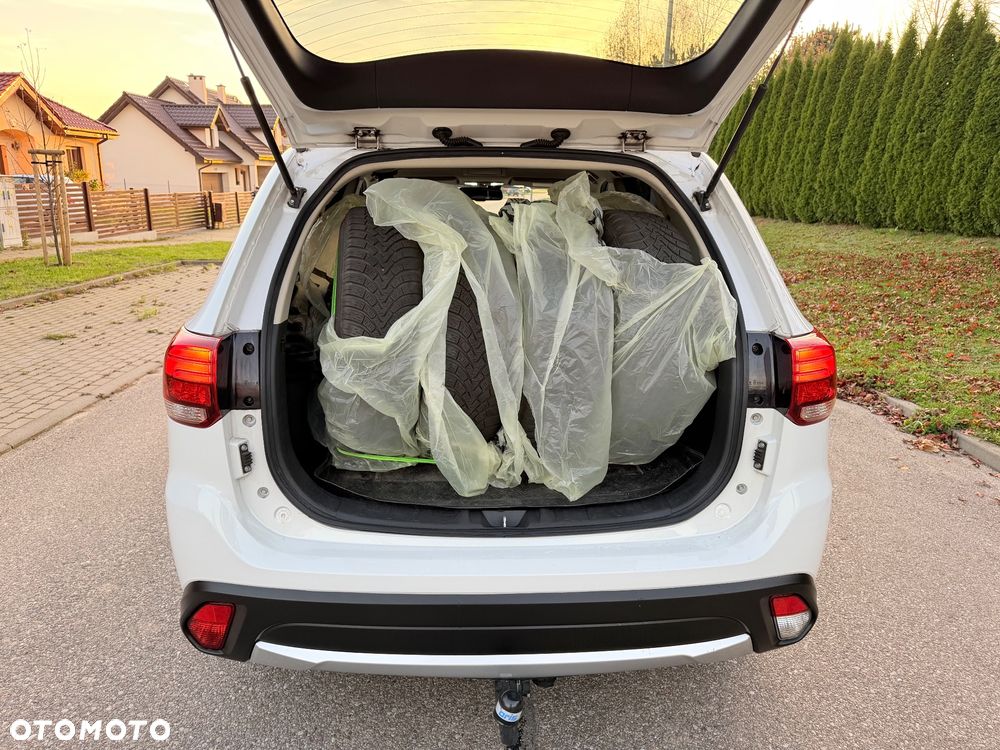 Mitsubishi Outlander - 25