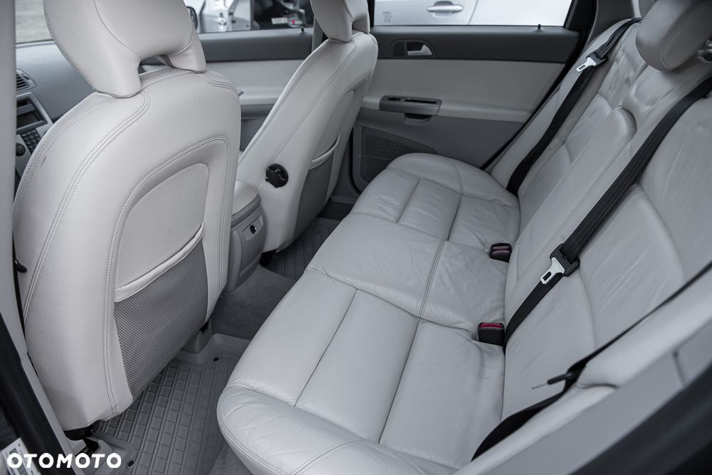 Volvo V50 T5 Momentum - 18