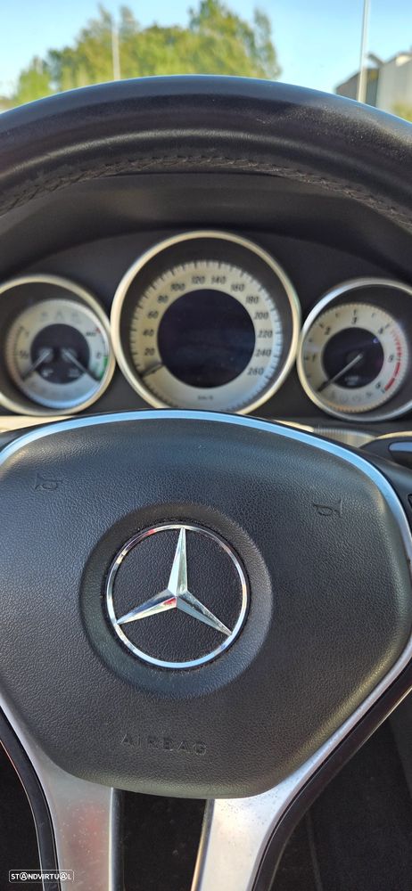 Mercedes-Benz E 300 Bluetec Hybrid Avantgarde - 10