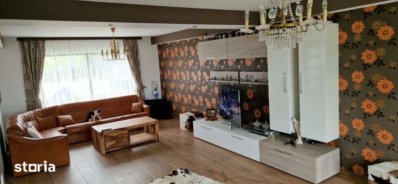 SE VINDE | Casa generoasă în Camarzani | Suceava - Imagine principală: 5/16