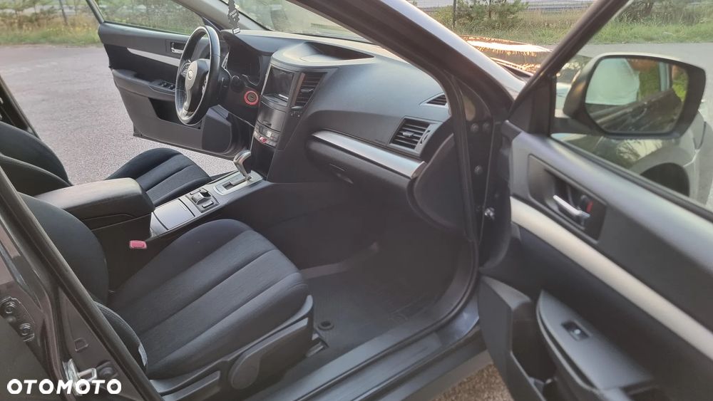Subaru Outback 2.0 D Comfort AT - 12