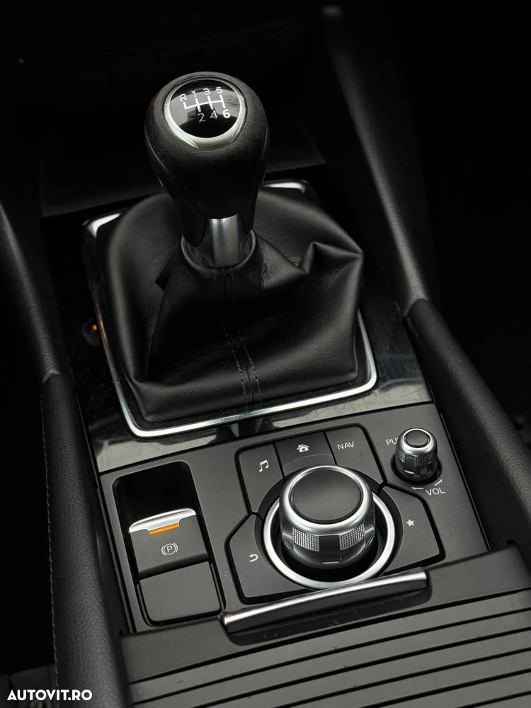 Mazda 3 G120 Revolution - 32