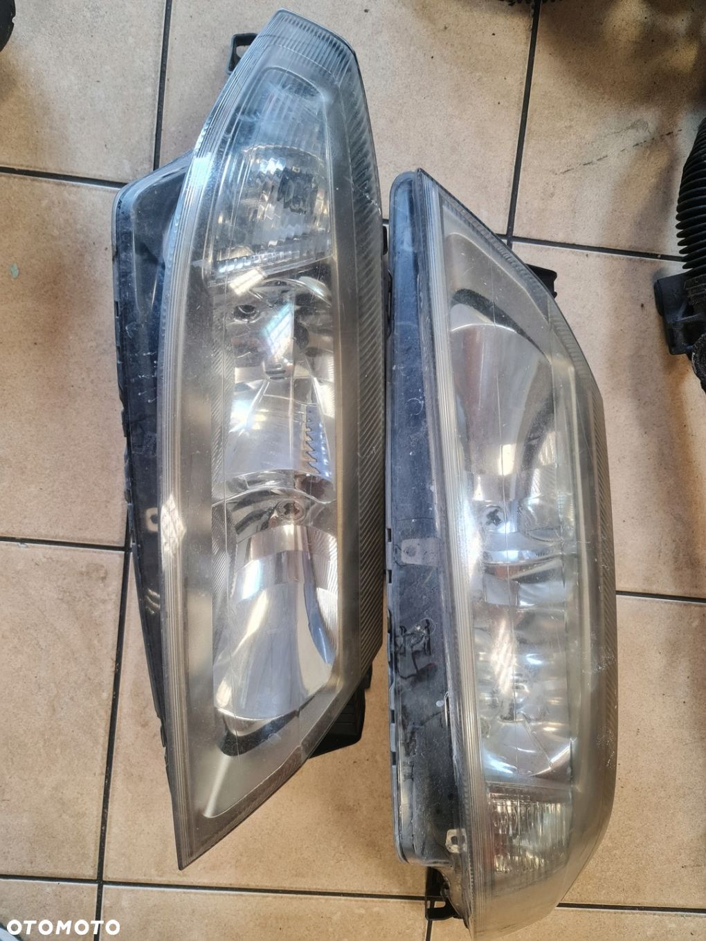 LAMPA LAMPY LEWA PRAWA XENON LAGUNA II 8200163323 - 1