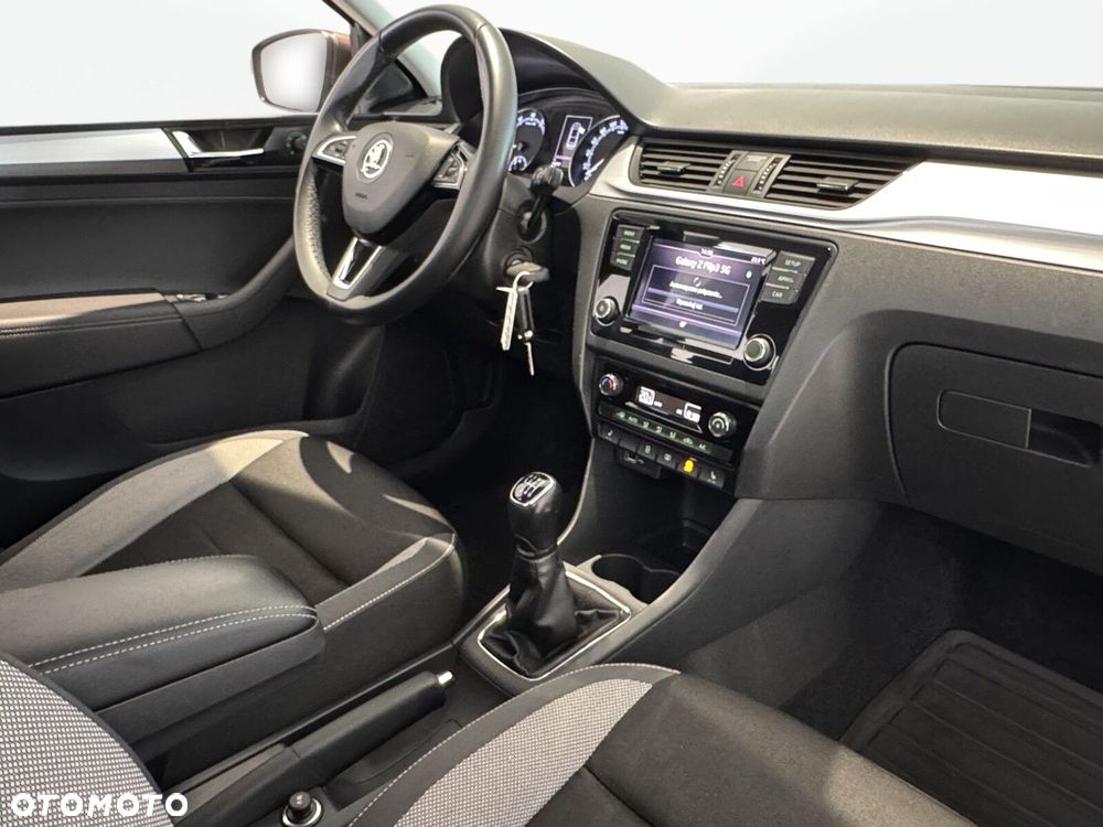 Skoda RAPID - 19