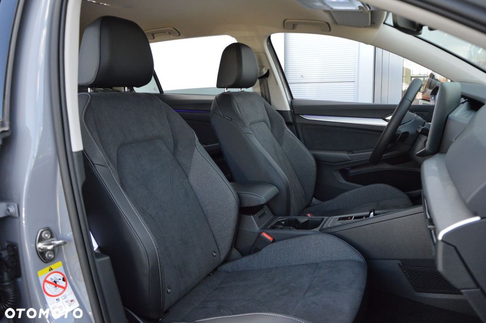 Volkswagen Golf Variant 1.5 eTSI mHEV Life Plus DSG - 23