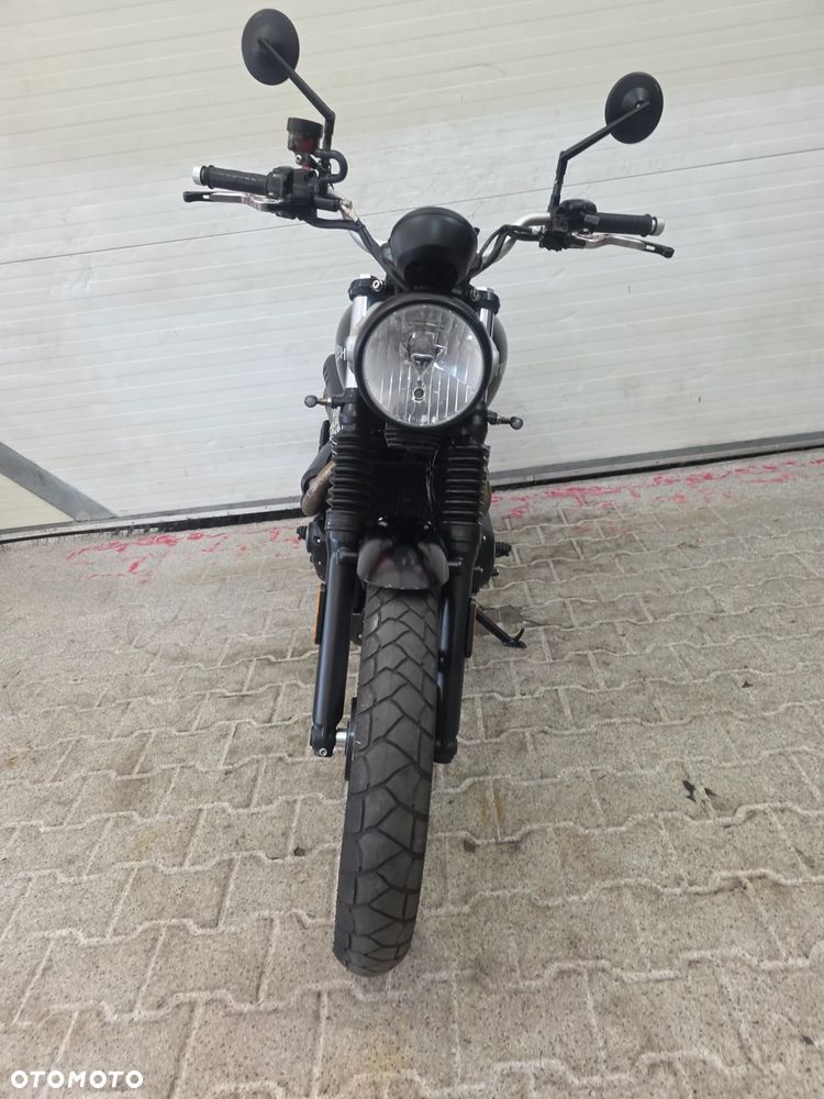 Triumph Scrambler - 14