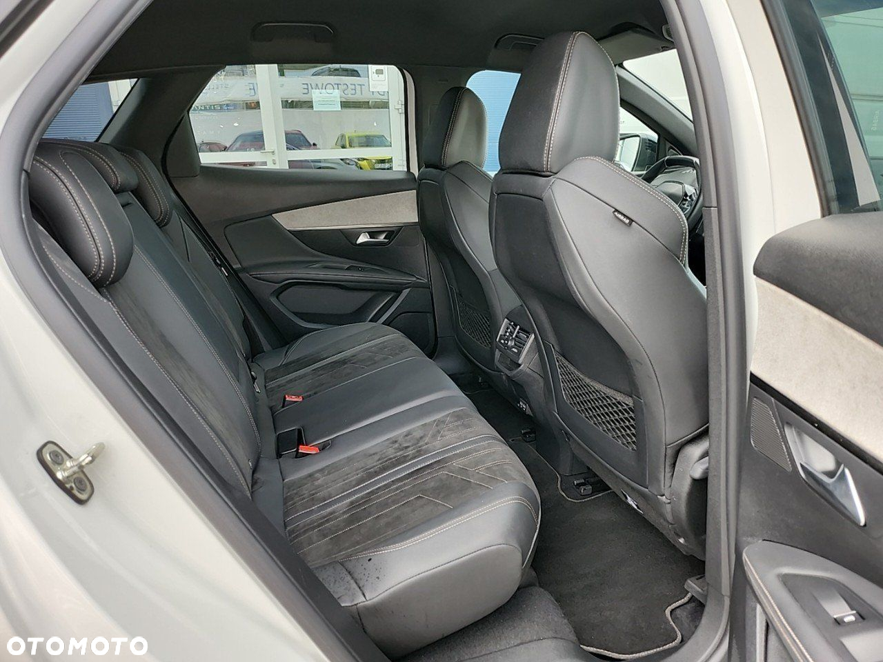 Peugeot 3008 1.2 PureTech GT S&S EAT8 - 13