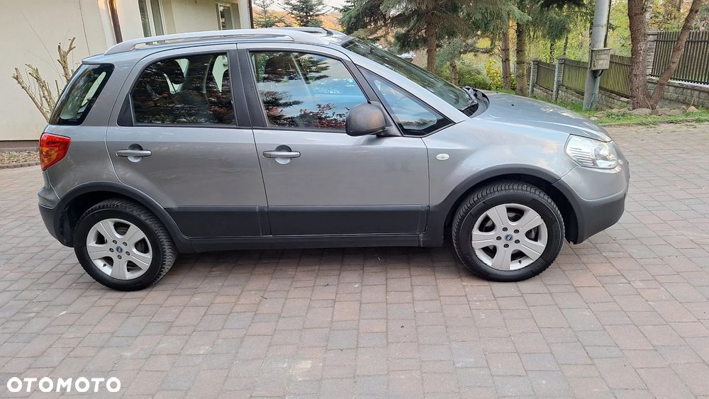 Fiat Sedici 1.6 16V 4x4 Luxury - 6