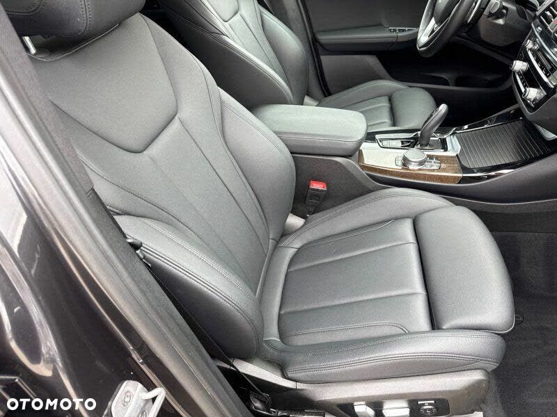 BMW X3 xDrive30i Advantage - 12