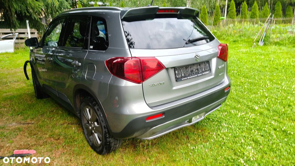 Suzuki Vitara 1.0 Boosterjet Premium 4WD - 2