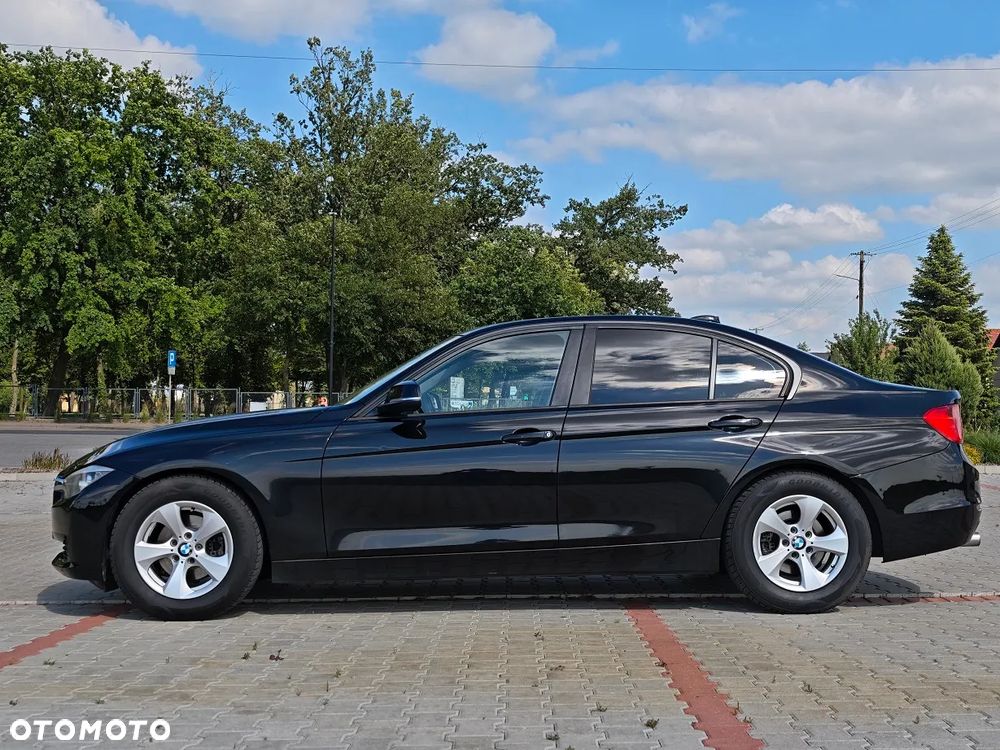 BMW Seria 3 320d Efficient Dynamic Edition - 6