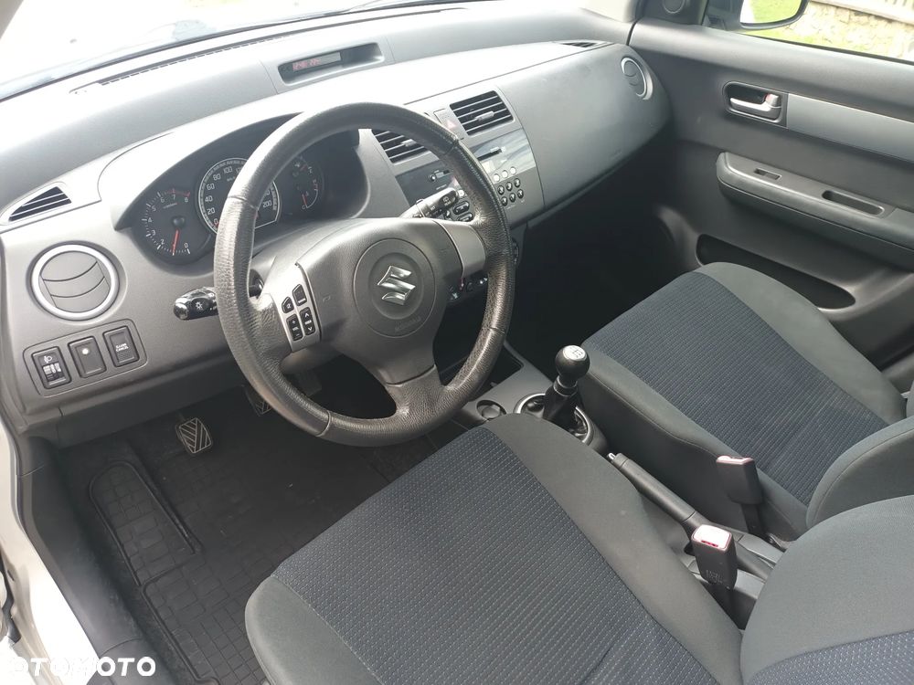 Suzuki Swift 1.3 GLX / Comfort - 9