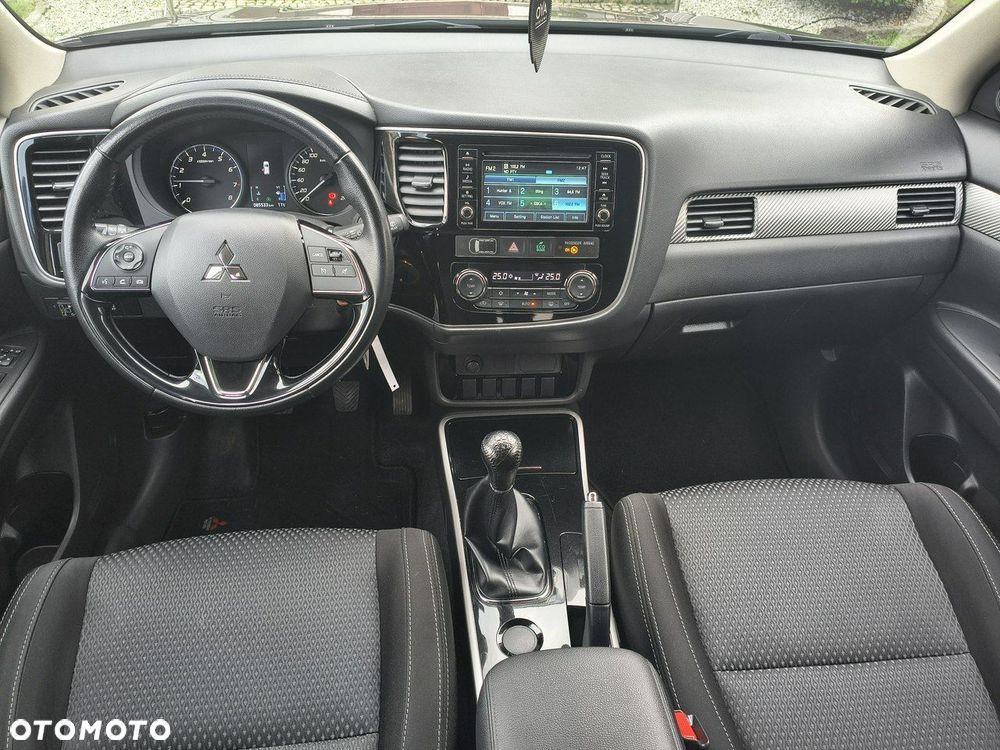 Mitsubishi Outlander - 6