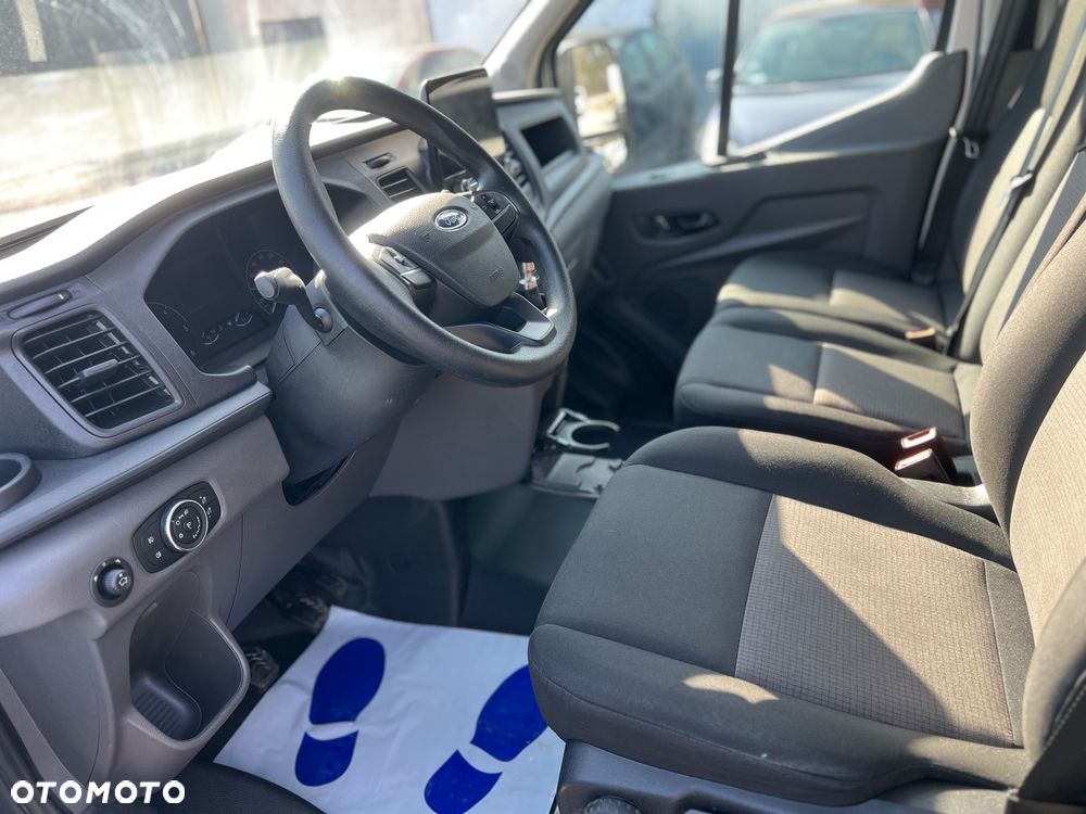 Ford Transit - 12