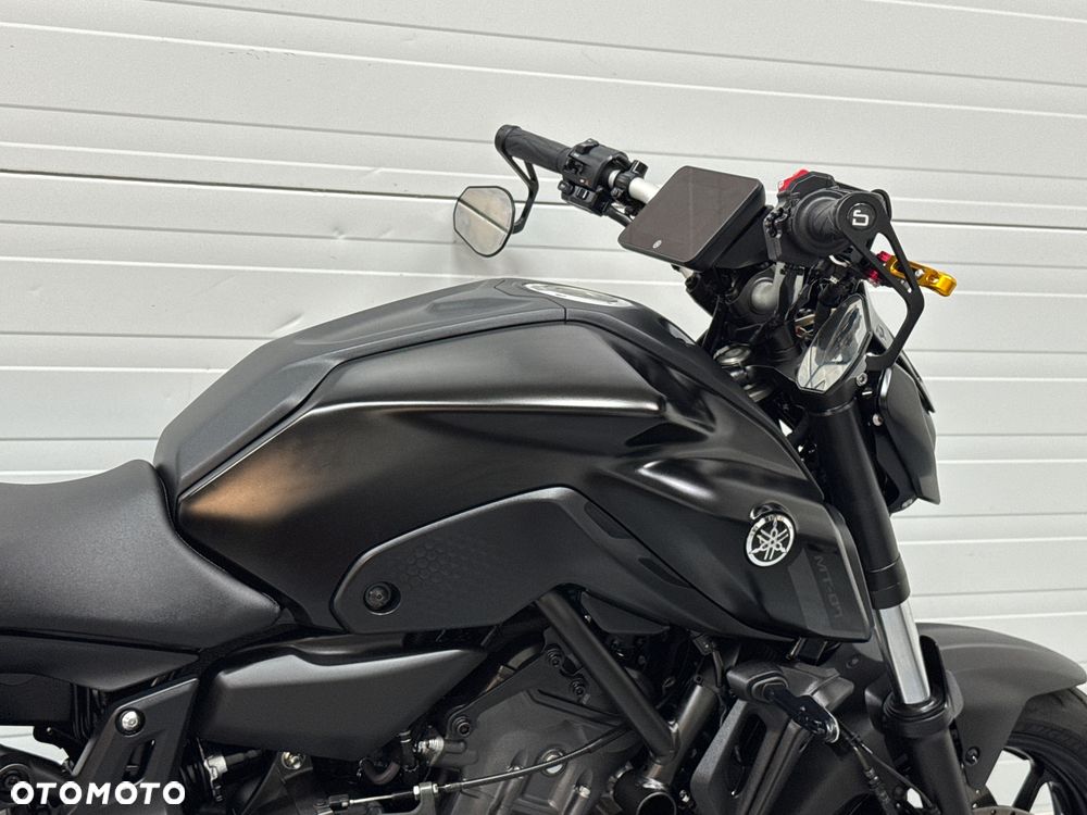 Yamaha MT - 9