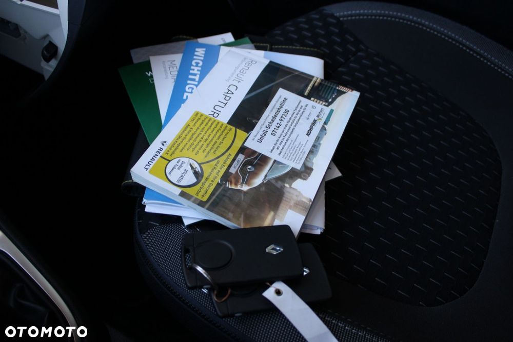 Renault Captur - 32