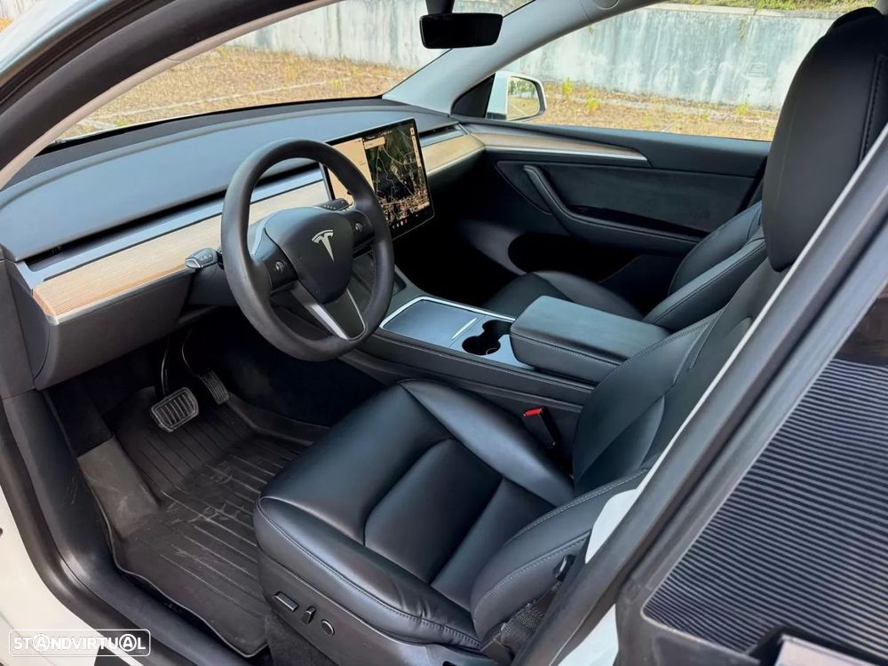 Tesla Model Y Long Range Dual Motor AWD - 5