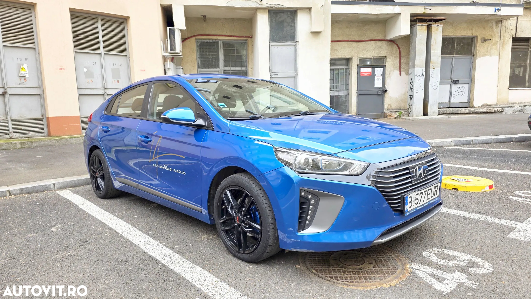 Hyundai IONIQ Hybrid 1.6 GDI Premium - 13
