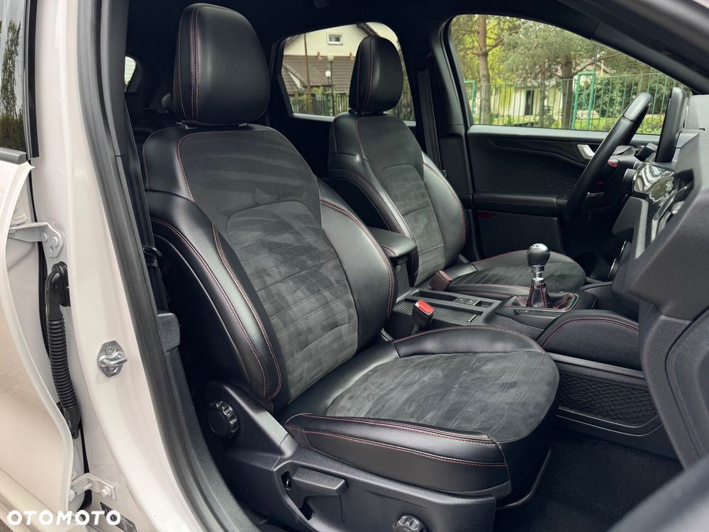 Ford Kuga 1.5 EcoBoost FWD ST-Line - 23