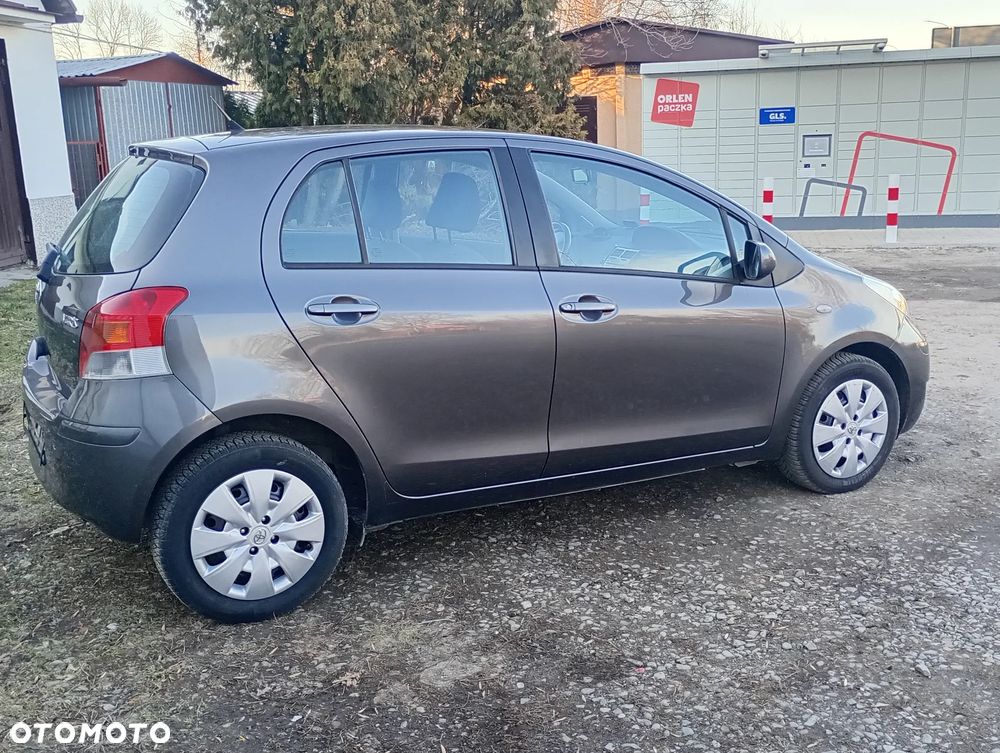 Toyota Yaris 1.33 VVT-i Cool - 24