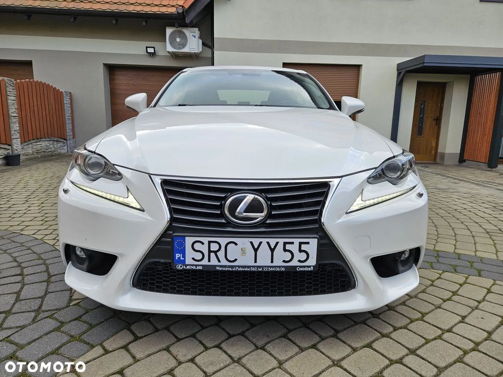 Lexus IS 200t Elite - 30