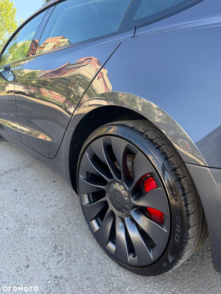 Tesla Model 3 Langstreckenbatterie Allradantrieb Dual Motor Performance - 18