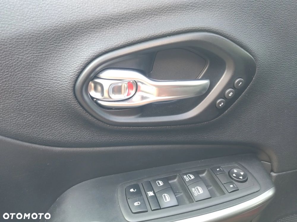 Jeep Cherokee 3.2 V6 Pentastar Active Drive I Automatik Limited - 20