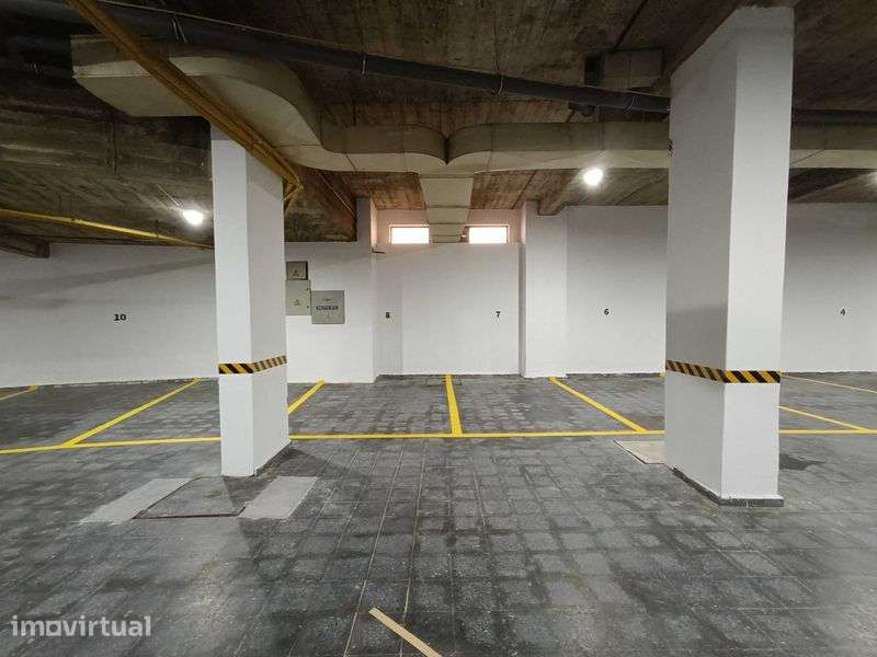 Lugar/Vaga de estacionamento - Montechoro - Albufeira - Grande imagem: 5/8
